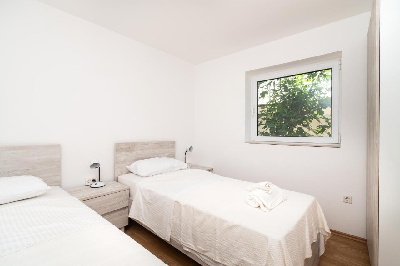 Rimagis Apartments Zaboric Eksteriør bilde