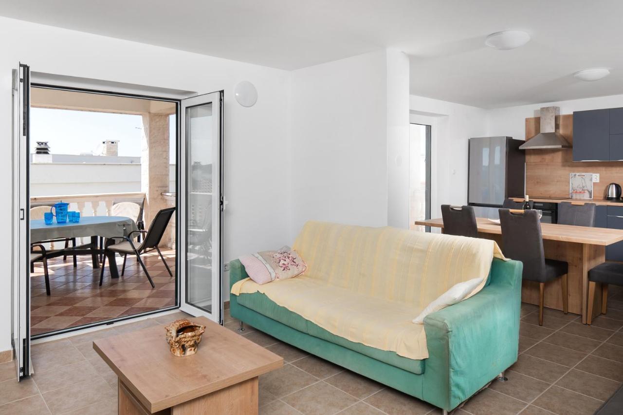 Rimagis Apartments Zaboric Eksteriør bilde
