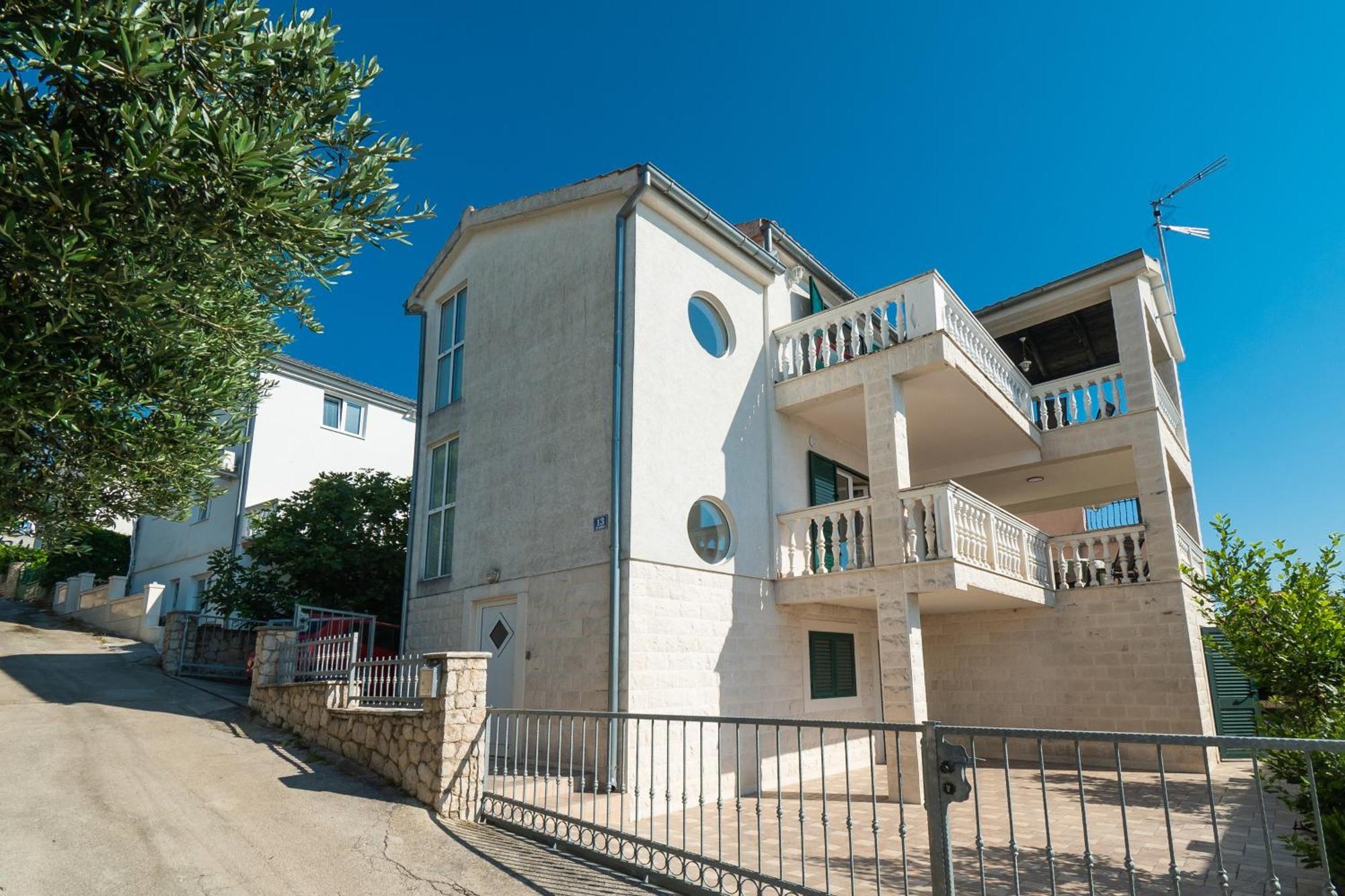 Rimagis Apartments Zaboric Eksteriør bilde